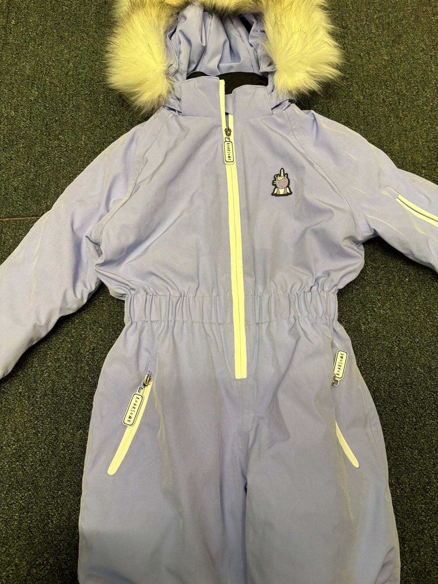 Pre-Loved Roarsome SPARKLE the Unicorn Snowsuit Age 3-4 (2099)