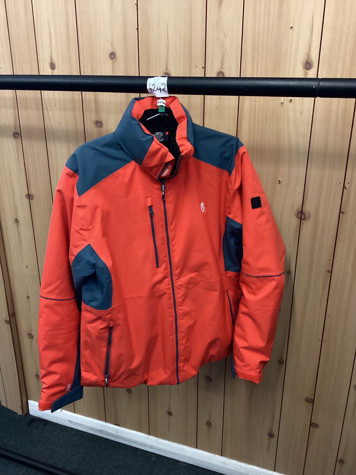 Pre Loved Dare 2B Mens Remit Waterproof Breathable Ski Jacket Red Medi Snow Clothing Hire