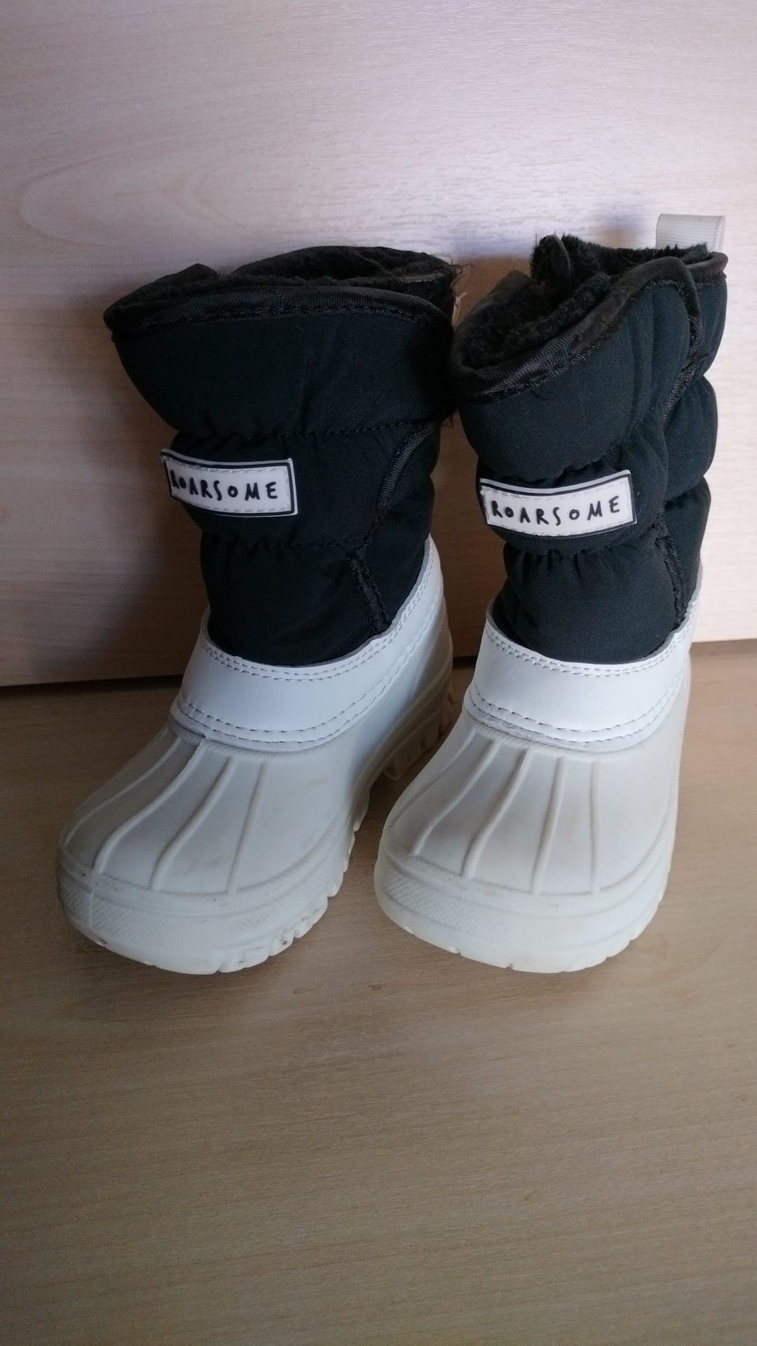 Pre Loved Roarsome (Dinoski) Kids Snow Boots Size EU27 (368)